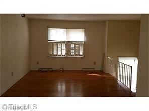 328 Shannon Dr - Photo 2 of 9
