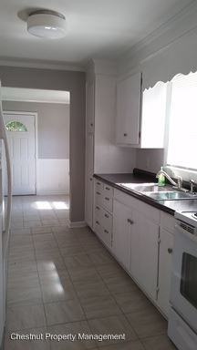 701 Woodlawn Ave - Photo 3 of 20