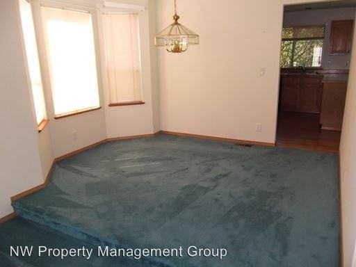1013 49th Pl SW - Photo 3 of 10