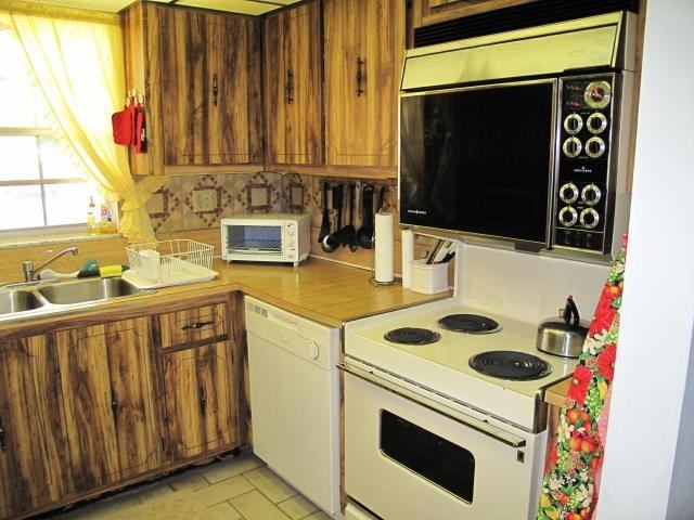 5289 Lakefront Boulevard A - Photo 3 of 5