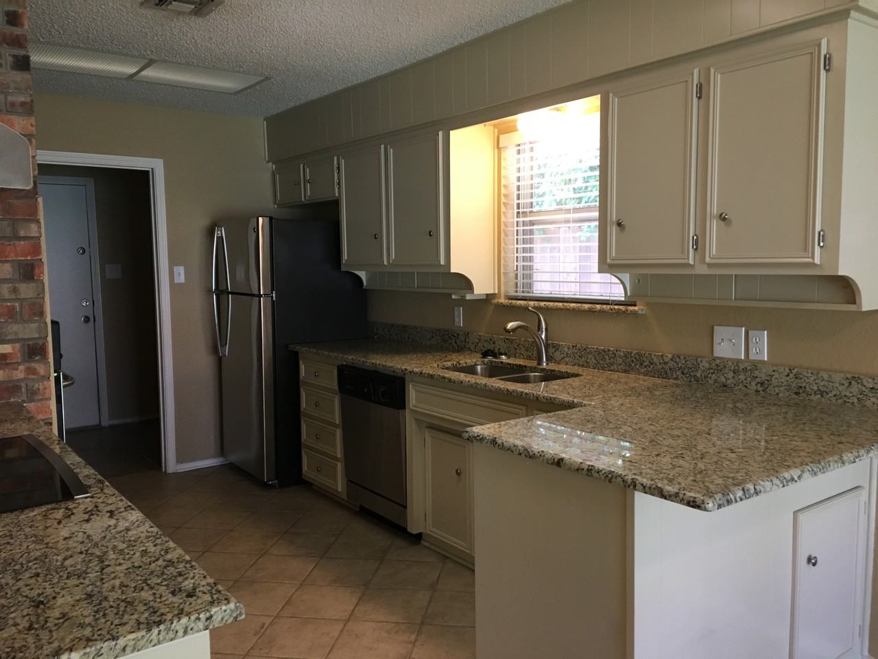 4808 Alicia Dr - Photo 3 of 17