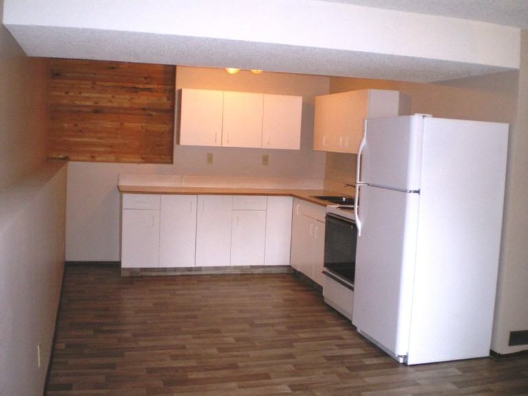 70 Temple Blvd W - Photo 3 of 14