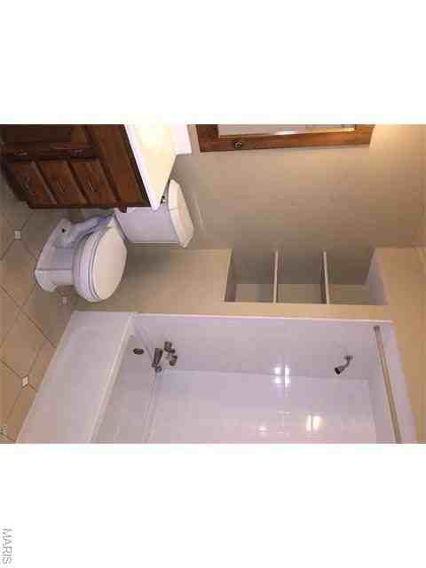 921 Picardy Ln - Photo 3 of 11