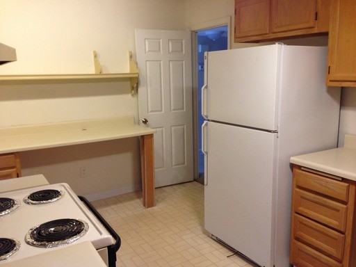 3401 Regents Park Ln - Photo 3 of 6