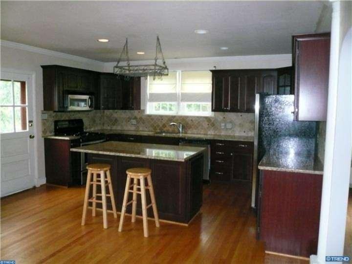 905 N Bancroft Pkwy - Photo 2 of 12