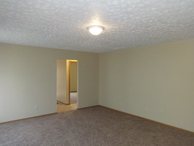 1089 Sheffield Ct - Photo 2 of 11