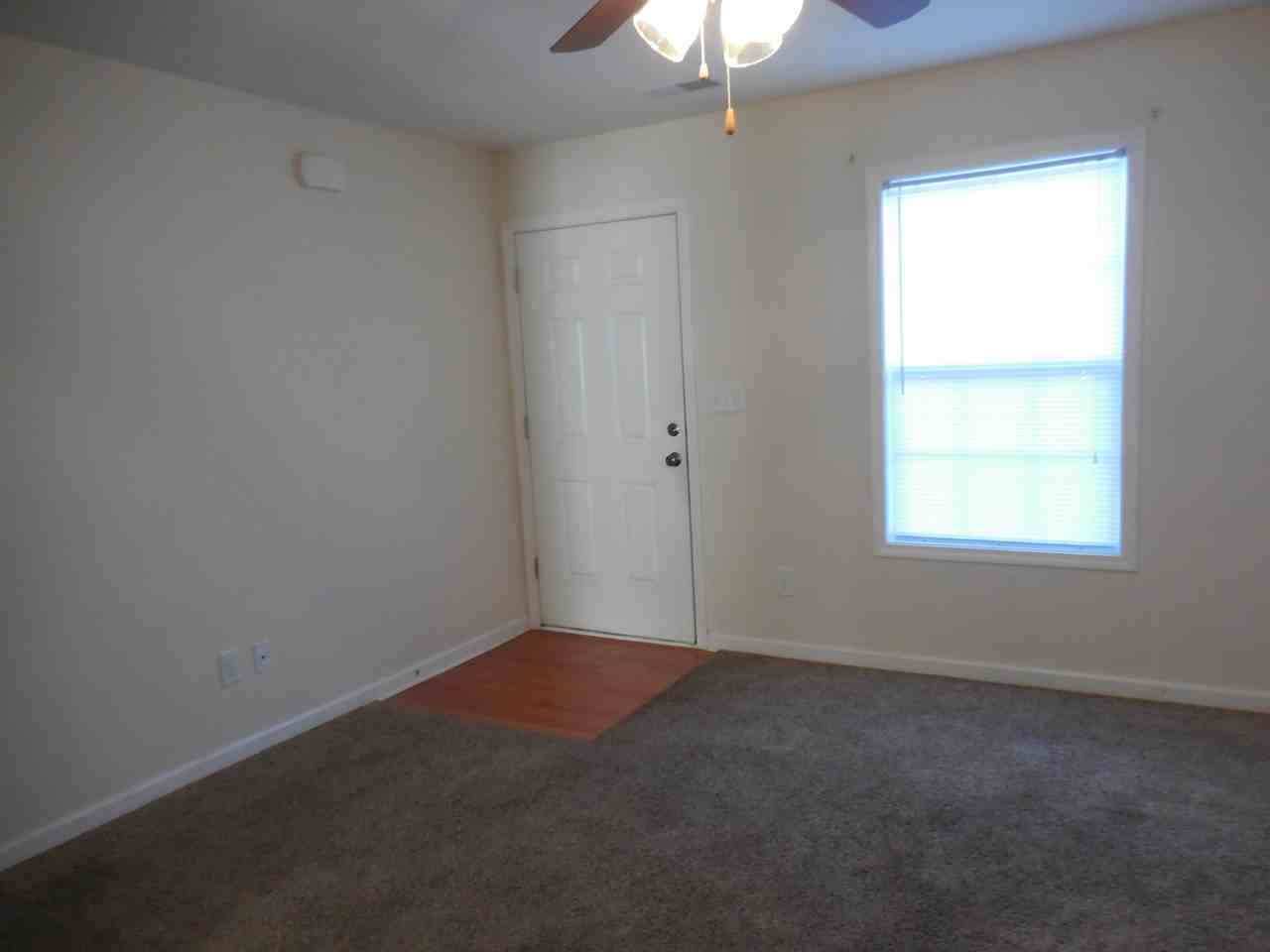 Durrett Drive Town Home - Photo 2 of 9
