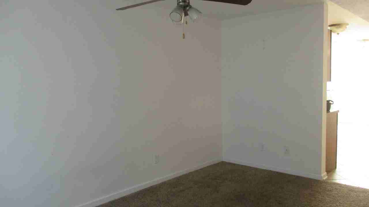 Durrett Drive Town Home - Photo 3 of 9
