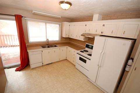 6239 Blackthorn Crescent NE - Photo 3 of 8