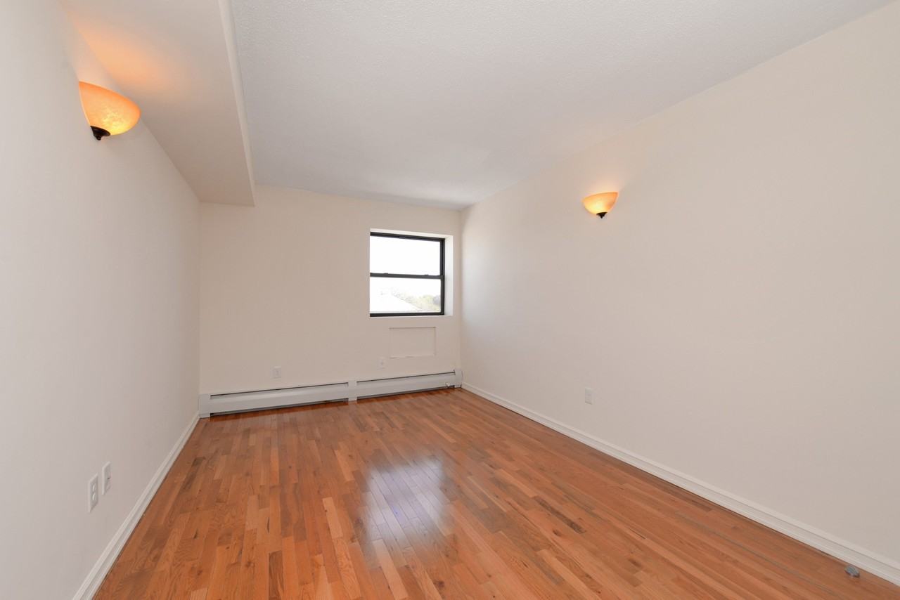 12 Brooklyn Meadows 517 - Photo 3 of 5