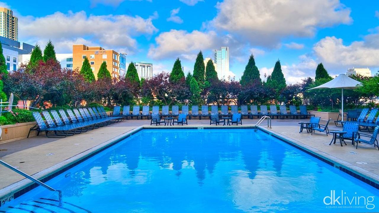 540 N State St - Photo 2 of 14