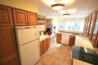 942 Smyth Rd - Photo 3 of 12