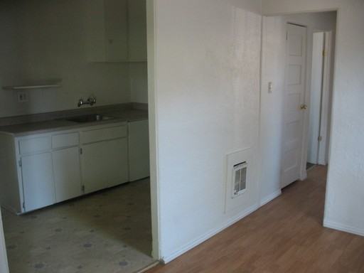 2149 California St - Photo 2 of 8