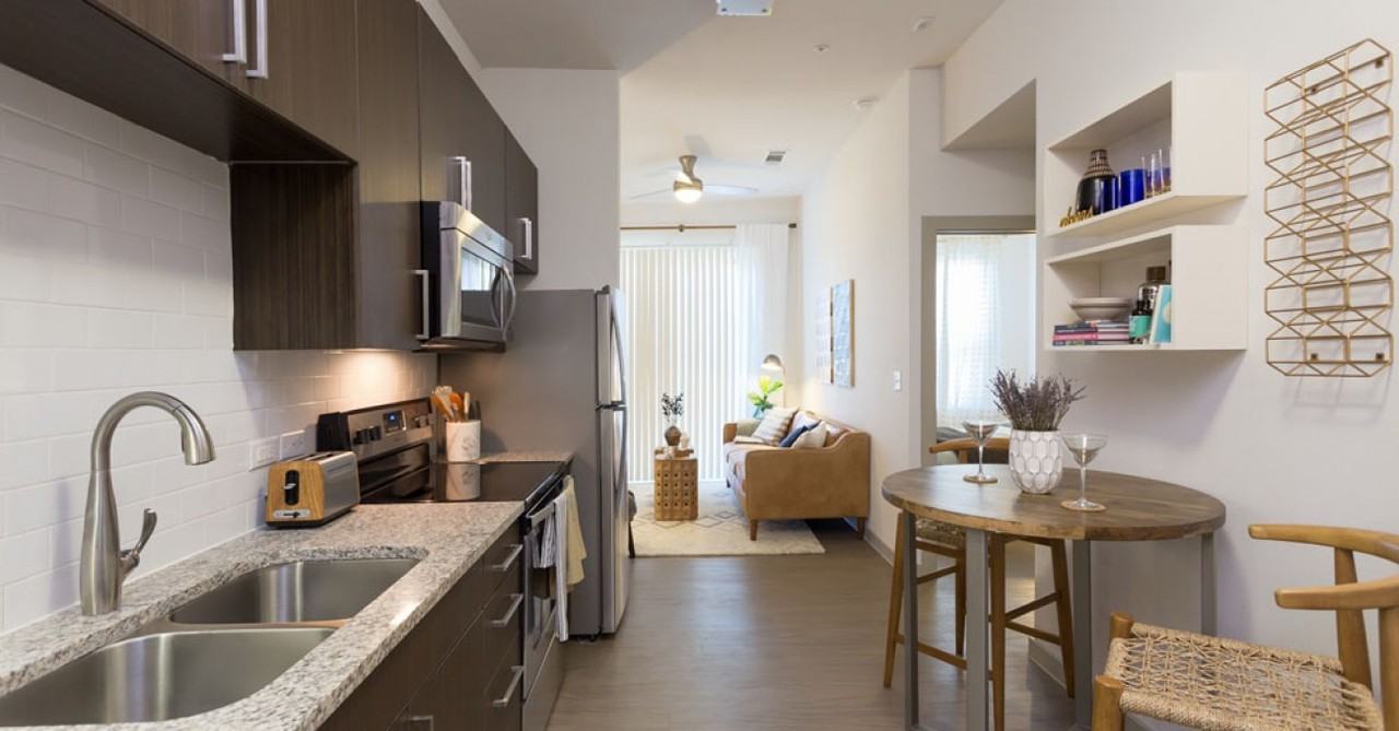 2525 S Lakeshore Blvd #413