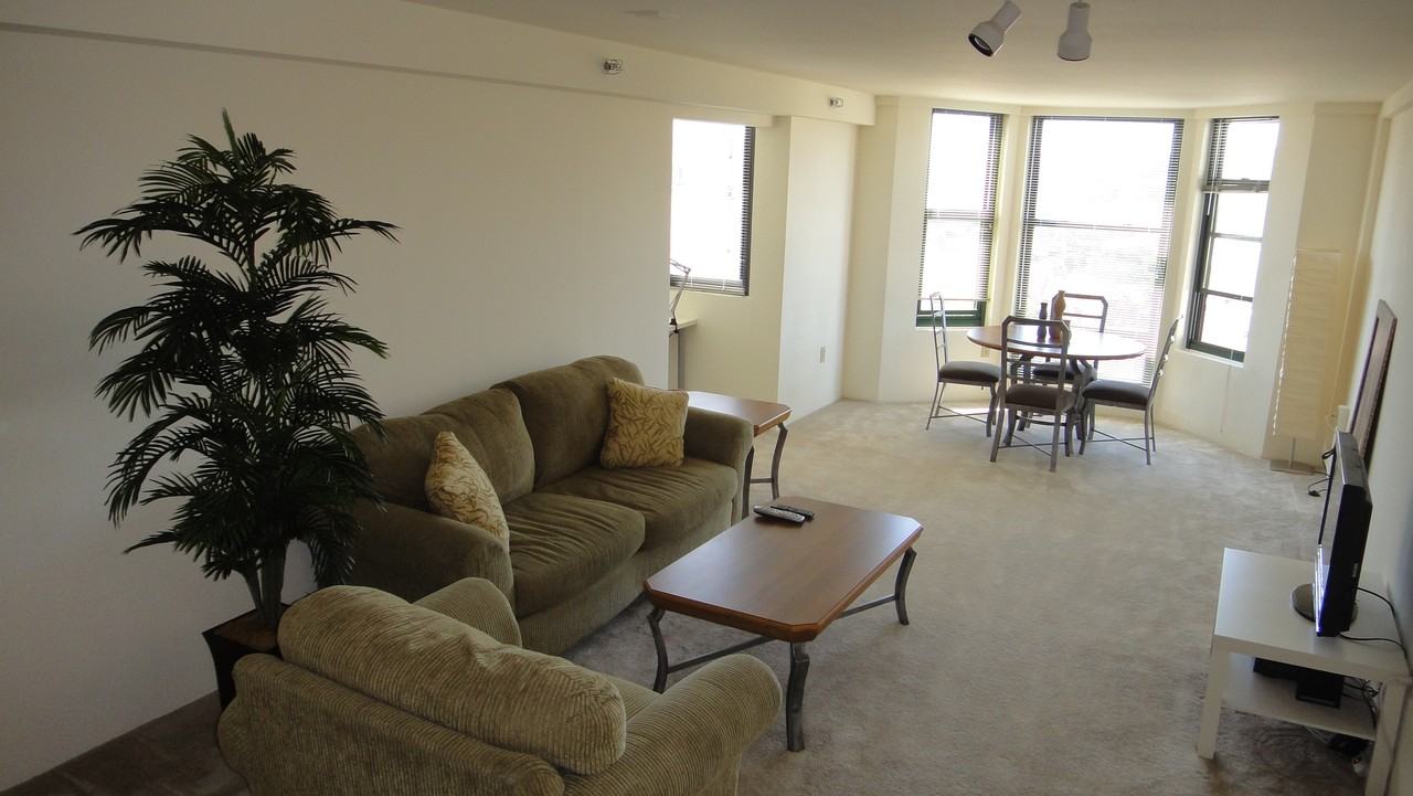 310 Eddy St - Photo 3 of 5