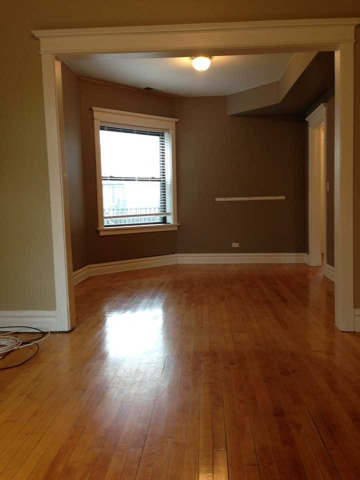 2827 West Lyndale Street - Photo 2 of 7