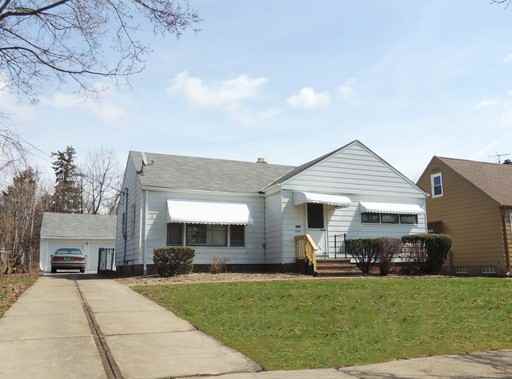 194 Flora Dr #1 - Photo 2 of 12