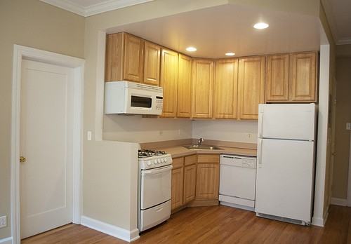 2828 N Pine Grove Ave #605