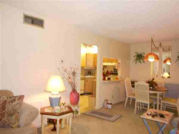Greenacres - Photo 3 of 11