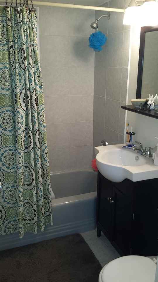 1105 Lexington St - Photo 7 of 10