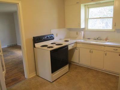 329 N Kendall Ave - Photo 3 of 6