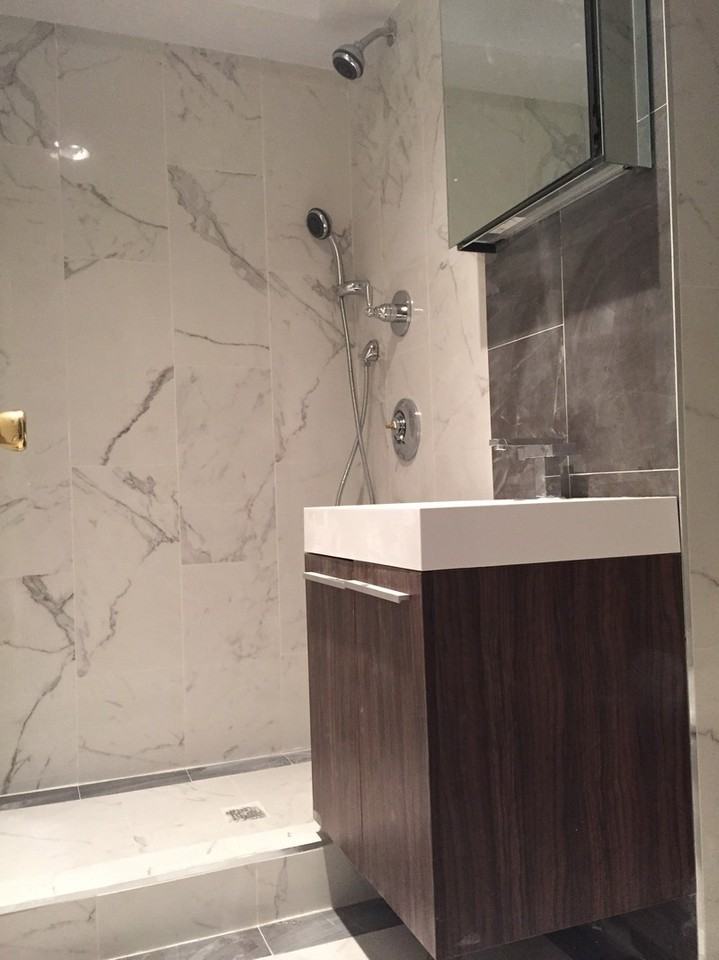 232 E 44th St #8K - Photo 2 of 4