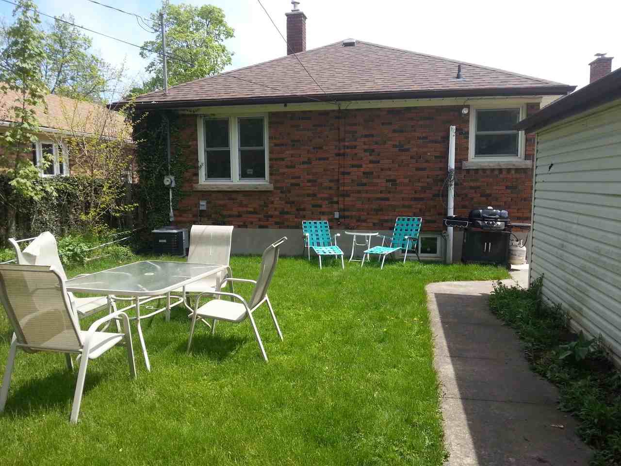 166 Highland Ave - Photo 2 of 9