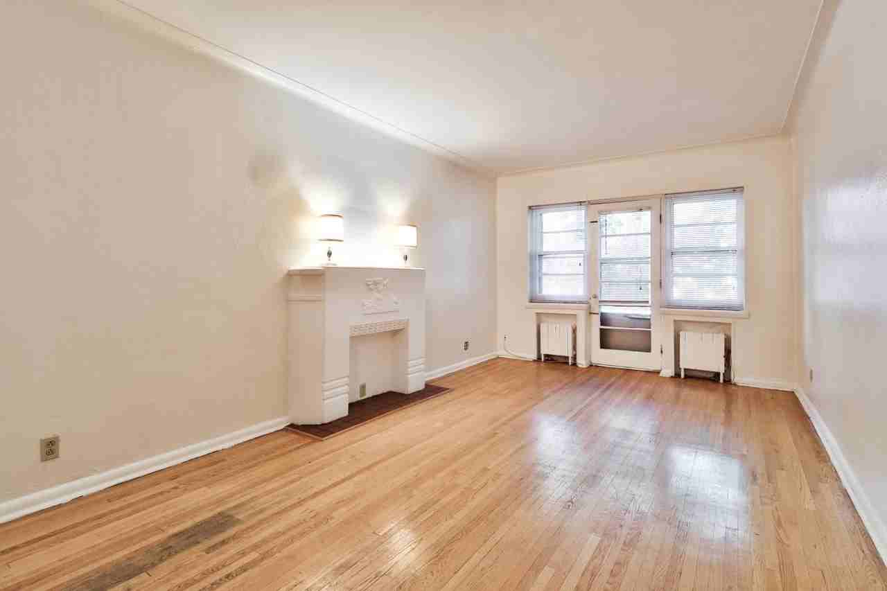 5740 Avenue de Darlington