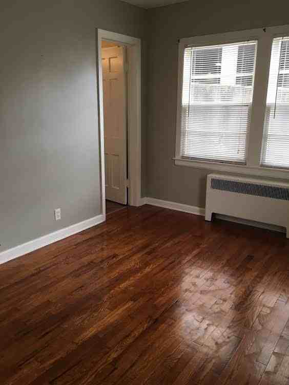 19 E 49th St #1 - Photo 3 of 7