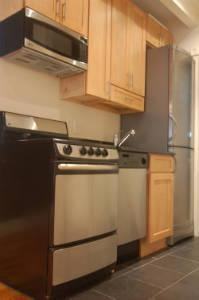 E 25th St #4RW