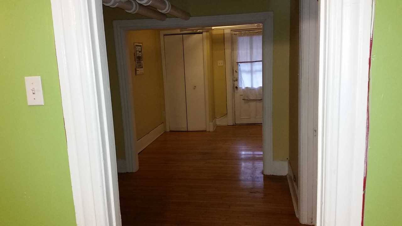 2050 Boulevard Décarie - Photo 3 of 9