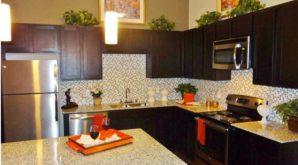 5201 Amesbury Dr - Photo 4 of 6