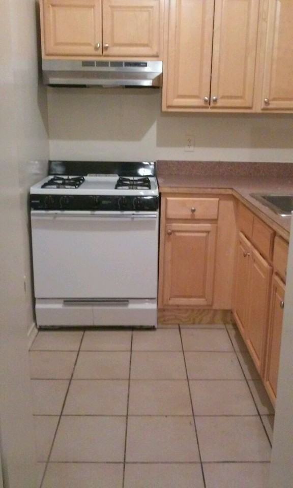 21347 Hillside Avenue 1 - Photo 2 of 7