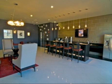 2901 Indiana St - Photo 2 of 9