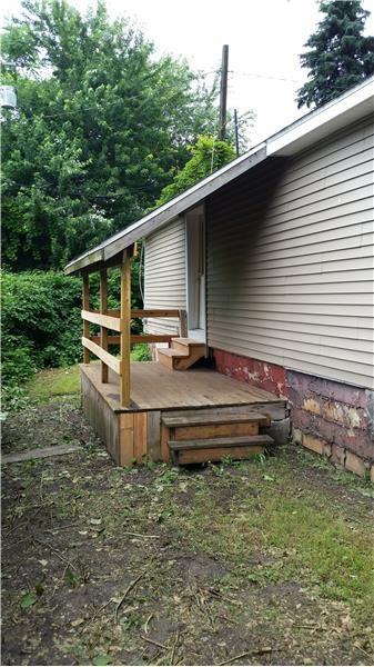 233 S Arch Ave - Photo 2 of 8