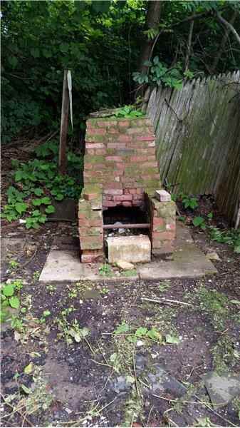 233 S Arch Ave - Photo 3 of 8