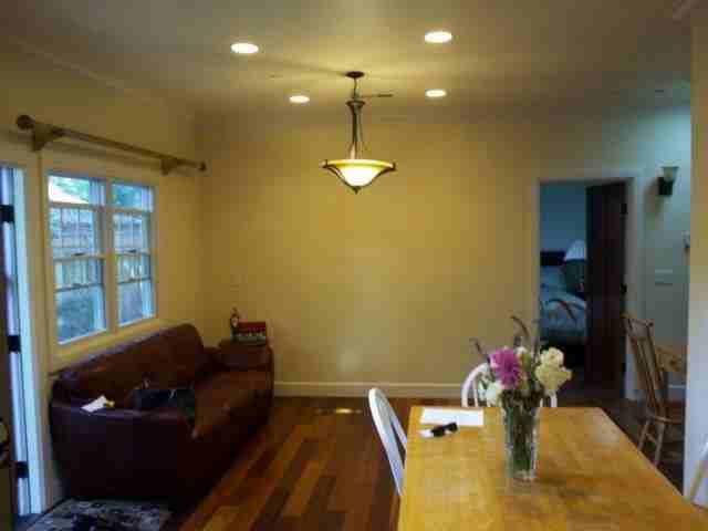 828 Melville Ave - Photo 2 of 15