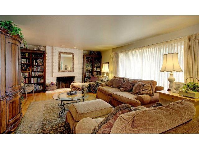 1985 Oak Ave - Photo 3 of 15