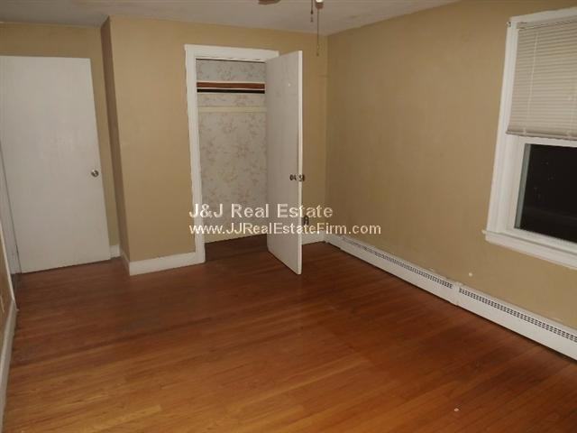 212 Pakachoag St - Photo 2 of 12