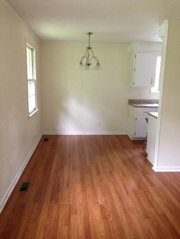 225 Old Hopkinsville Highway - Photo 3 of 11