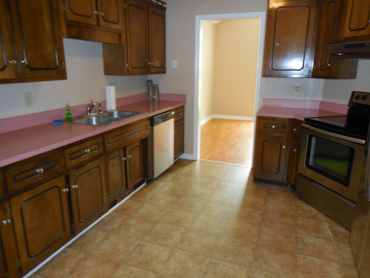 283 Cheshire Road - Photo 2 of 15