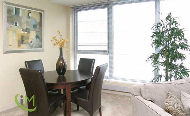 300 N Canal St #2007