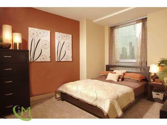 300 N Canal St #2508