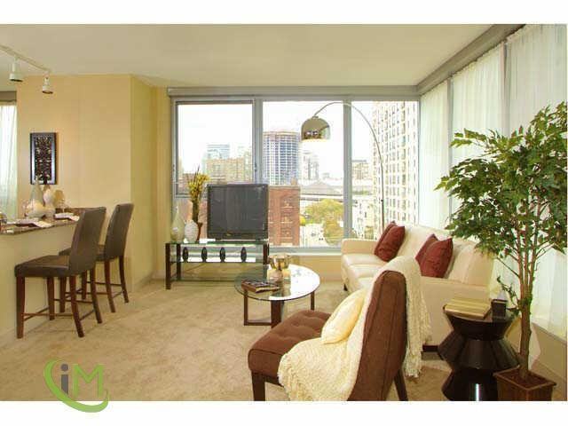 300 N Canal St #2001