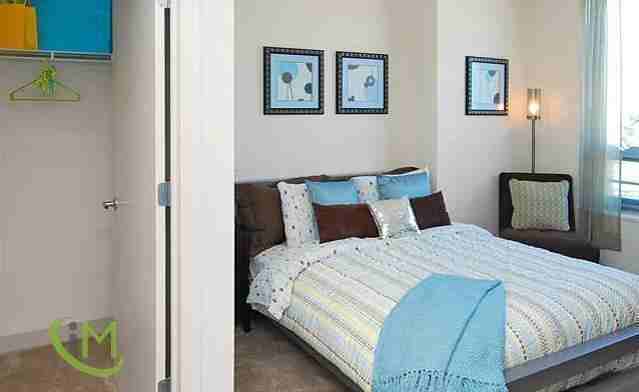 300 N Canal St #2610