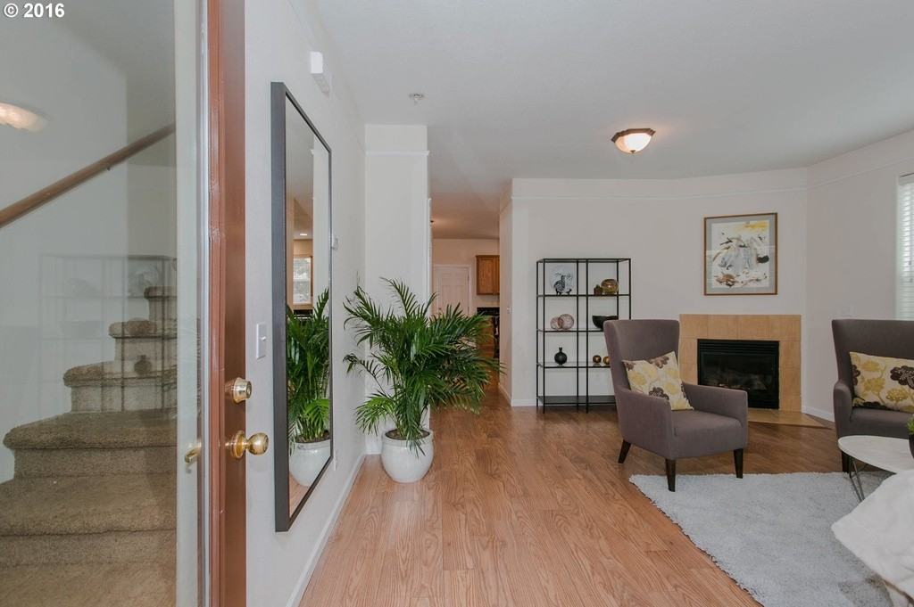 3921 North Albina Avenue - Photo 2 of 14