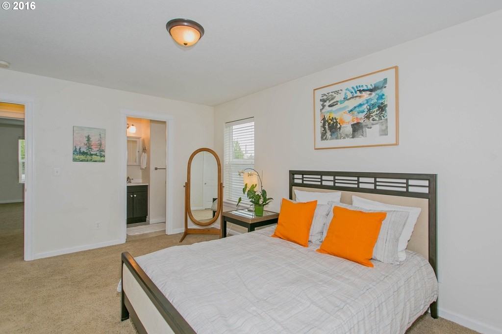 3921 North Albina Avenue - Photo 5 of 14