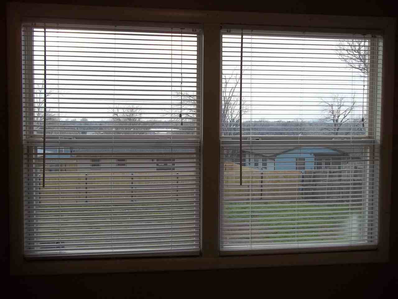 2330 NW 35th St - Photo 3 of 5