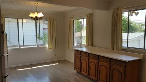 11150 113 St NW - Photo 2 of 8