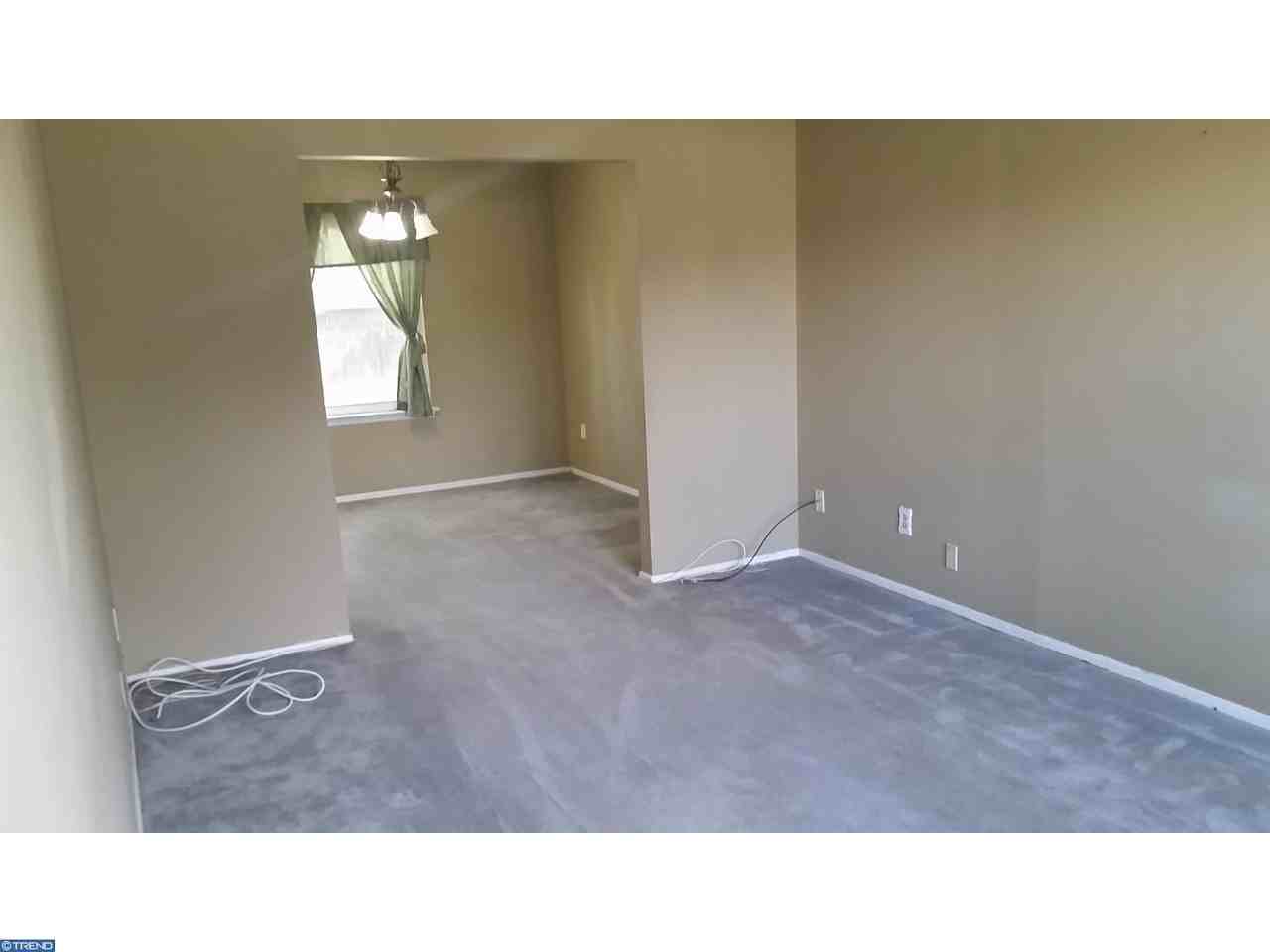 109 Heidi Ln - Photo 2 of 8